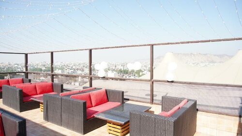 Гостиница Hotel 360 в Джайпуре