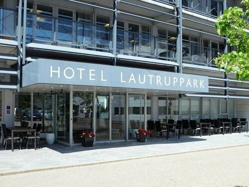 Гостиница Hotel Lautrup Park в Столичной области