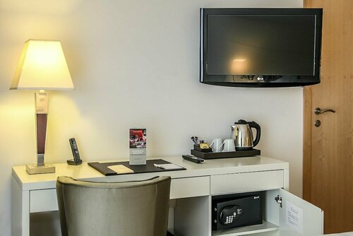 Гостиница Hotel Montaigne & SPA в Каннах