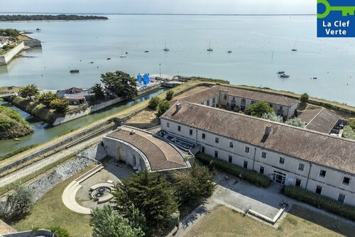 Дом отдыха Pierre & Vacances Ill d'Aix Résidence Fort de la Rade в Рошфоре