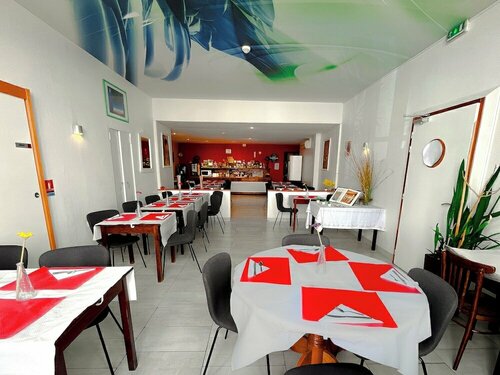 Гостиница Hôtel Le National в Сете