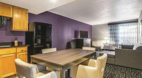 Гостиница La Quinta Inn & Suites by Wyndham Glenwood Springs в Гленвуд Спрингс