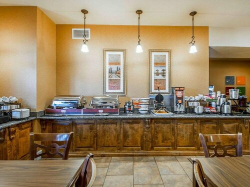 Гостиница Comfort Inn & Suites Ukiah Mendocino County в Юкайа