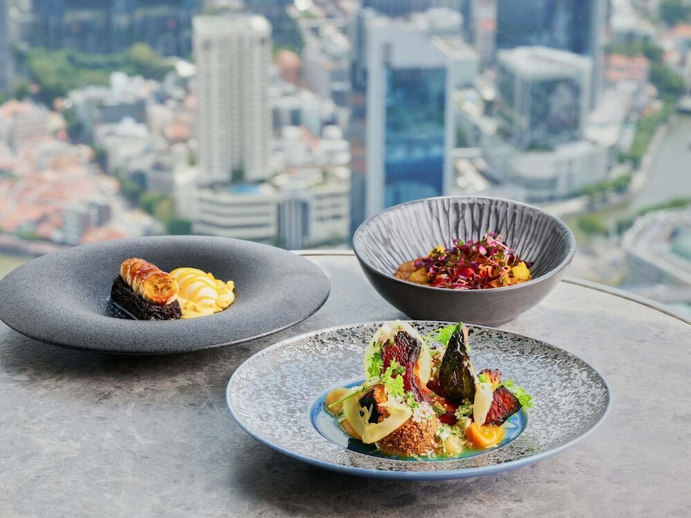 Фото Swissotel The Stamford, Singapore