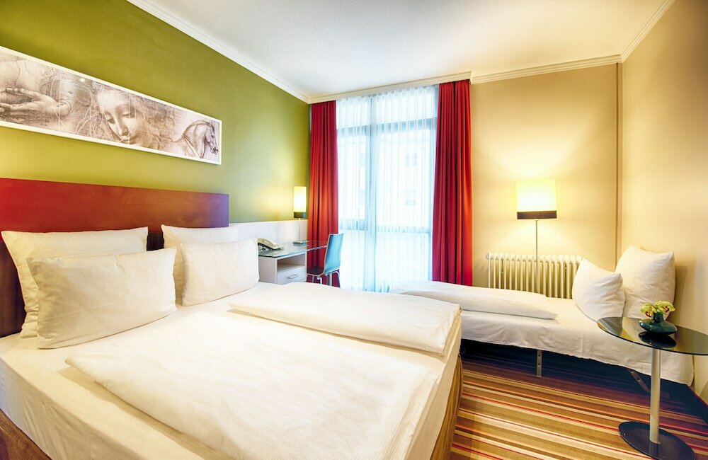 Фото Leonardo Hotel & Residenz München