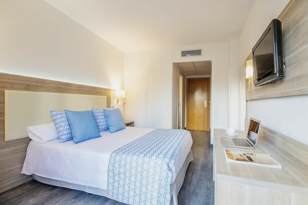 Фото Hotel Benidorm East by Pierre & Vacances