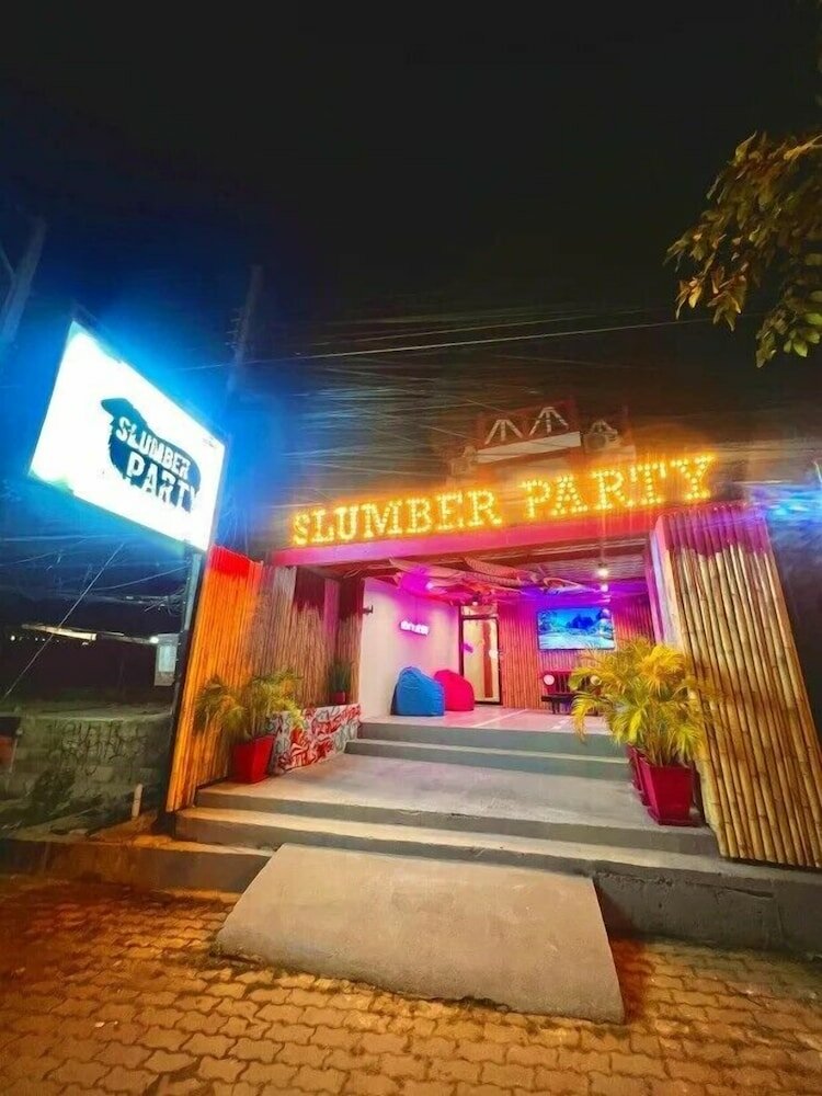 Фото Slumber Party Phi Phi - Hostel