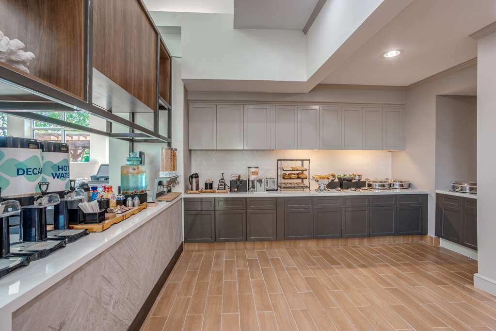 Фото Hilton Garden Inn Cincinnati/Sharonville