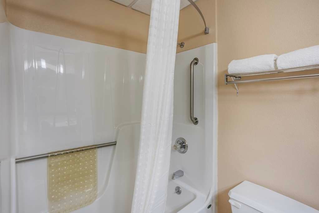 Фото Best Western Inn At Blakeslee-pocono