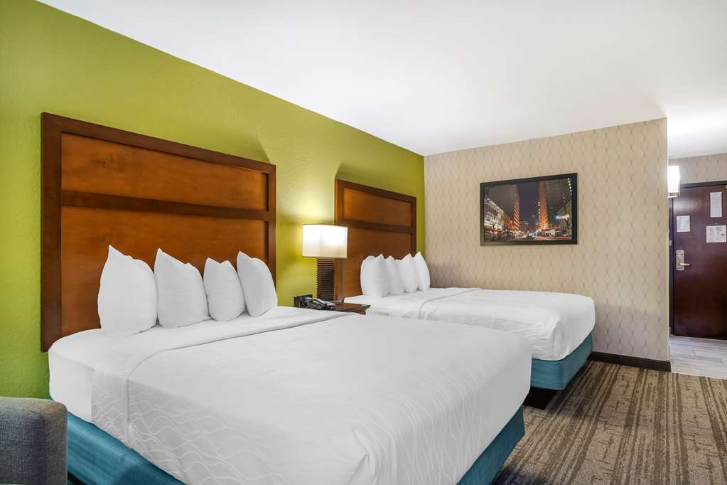Фото Best Western Plus Houston Energy Corridor