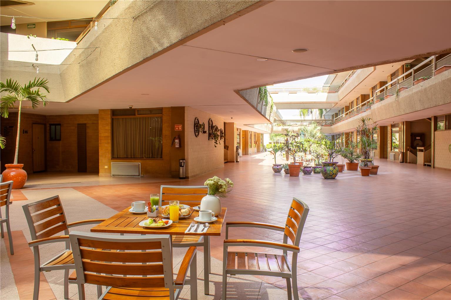 Фото Best Western Plus Plaza Florida & Tower