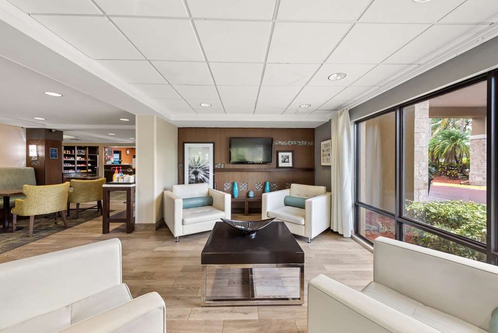 Фото Hampton Inn Miami-Airport West