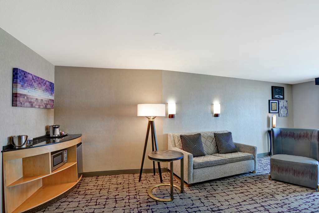 Фото DoubleTree by Hilton Hotel Baton Rouge