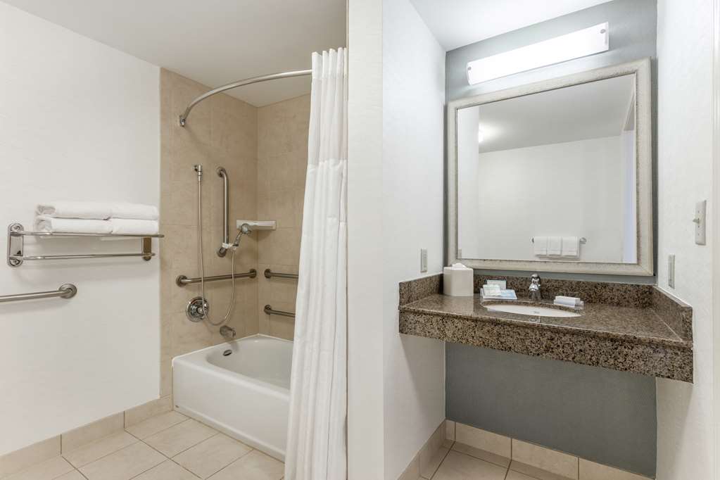 Фото Hilton Garden Inn Albany/Suny Area