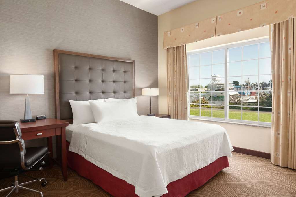 Фото Homewood Suites by Hilton Oakland Waterfront