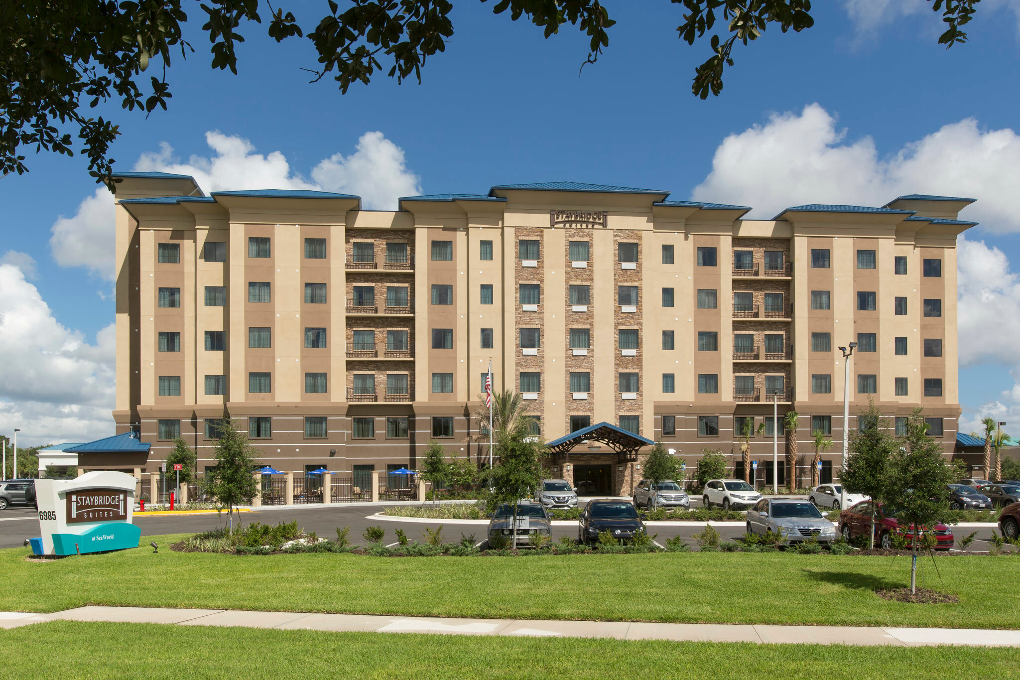 Фото Staybridge Suites Orlando at SeaWorld, an Ihg Hotel