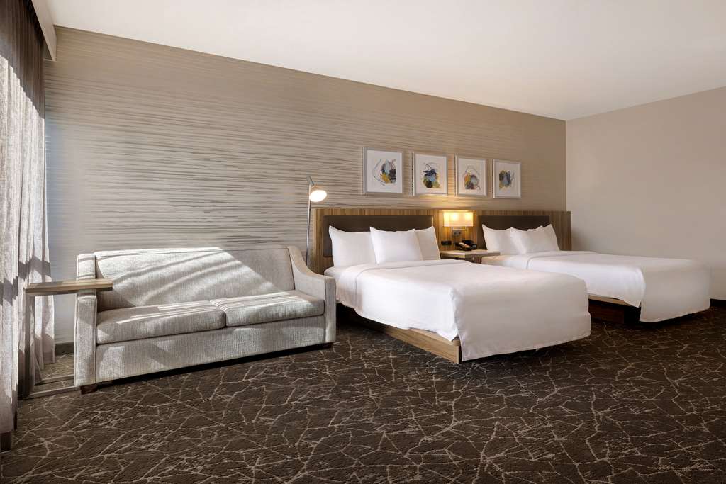 Фото Hilton Garden Inn Anaheim Resort
