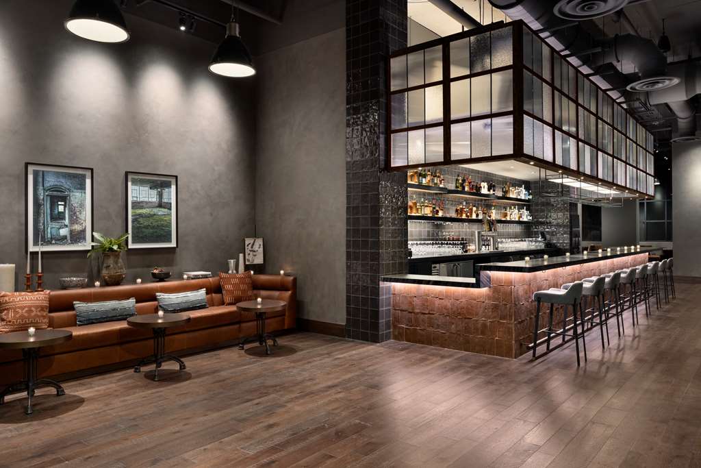 Фото Valley Hotel Homewood Birmingham, Curio Collection by Hilton