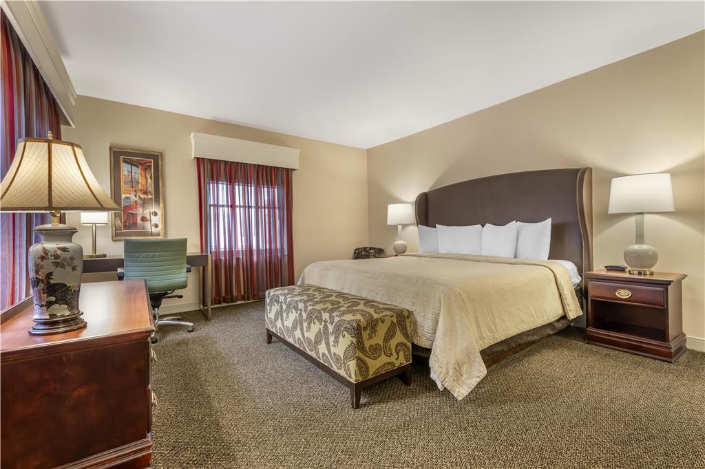 Фото Best Western Plus The Normandy Inn & Suites