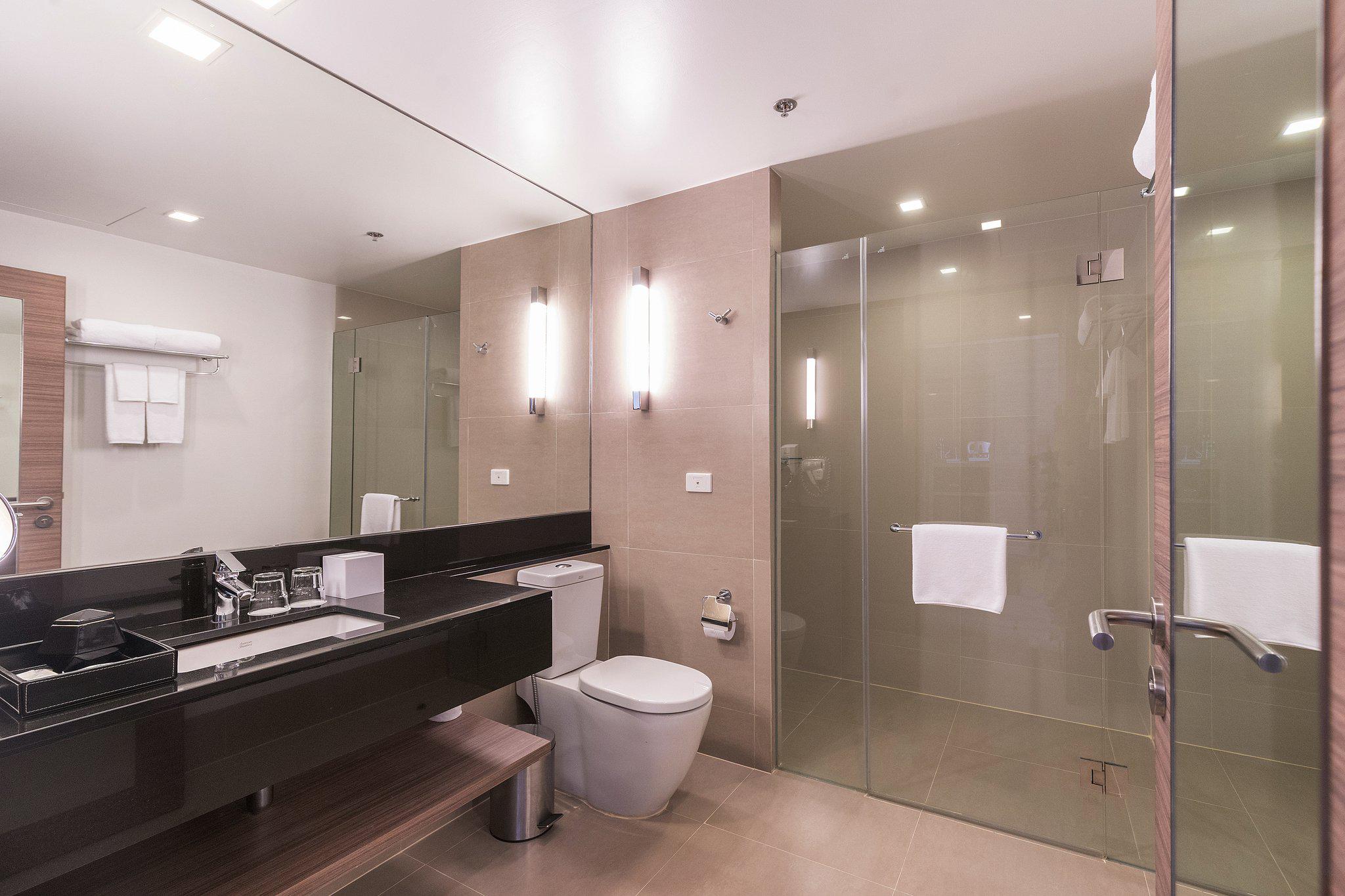 Фото Holiday Inn Express Bangkok Sathorn