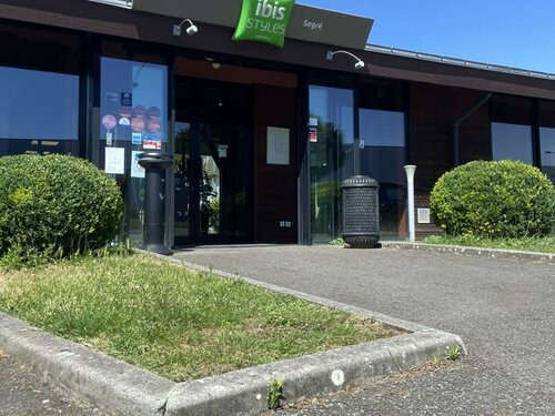 Гостиница Ibis Styles Segre в Сегре