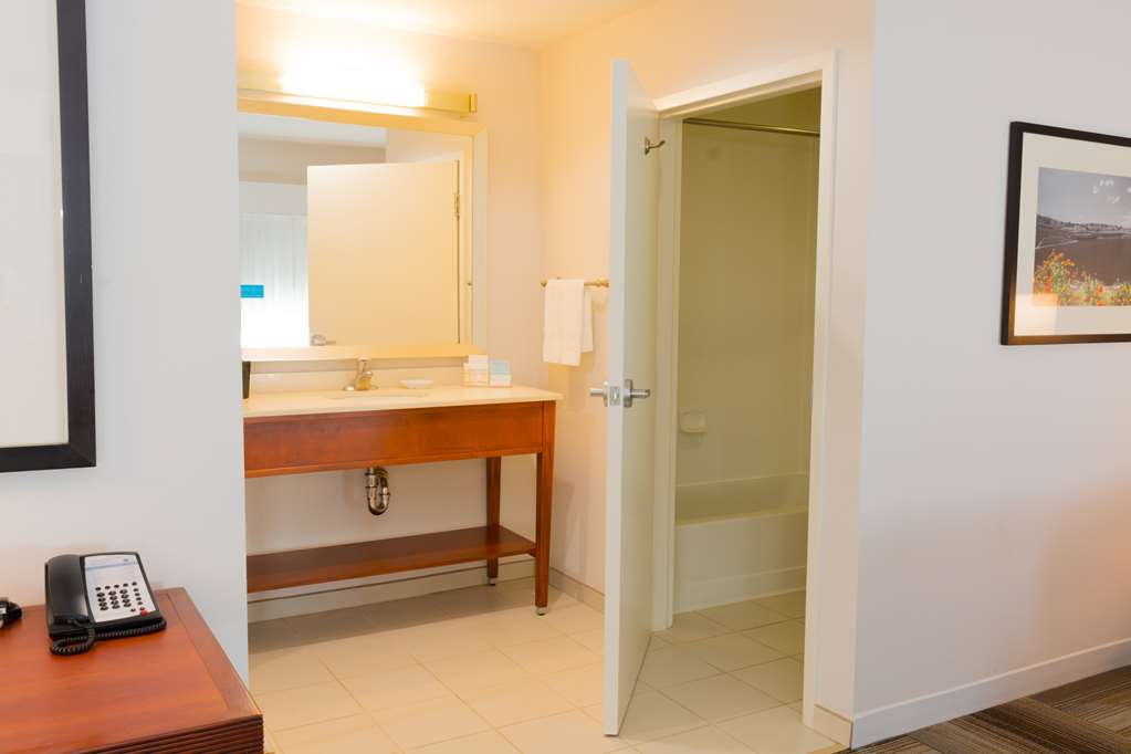 Фото Hampton Inn & Suites Riverside/Corona East