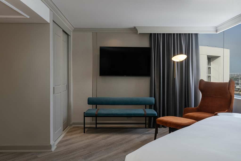 Фото Radisson Collection Hotel, Waterfront Cape Town