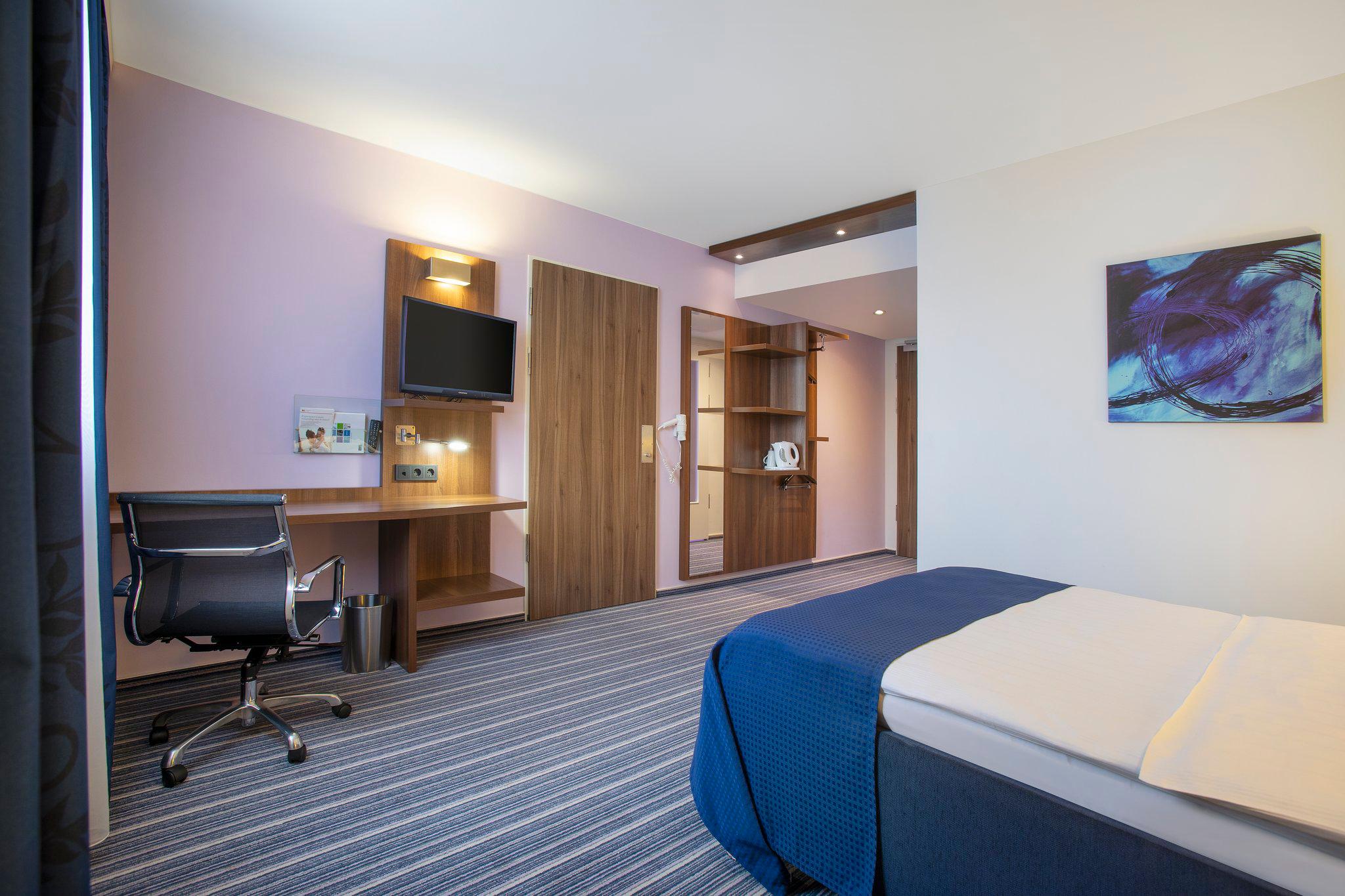 Фото Holiday Inn Express Neunkirchen
