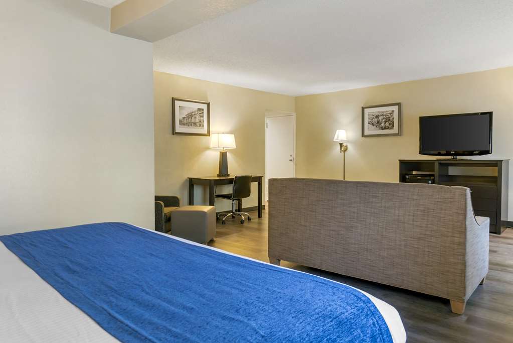Фото Best Western Greenfield Inn