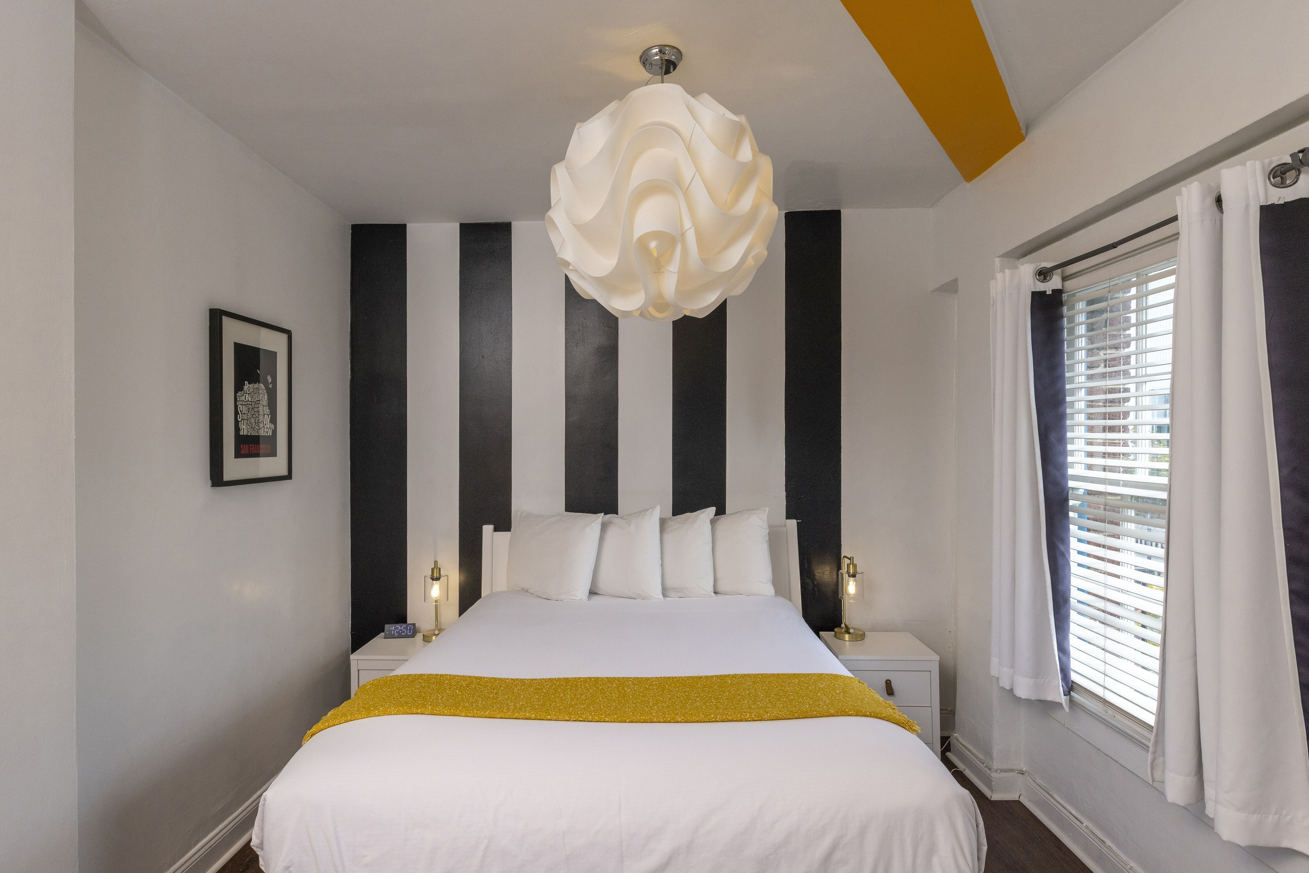Фото Edwardian Hotel
