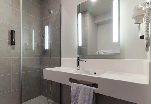 Гостиница B&b Hotel Le Creusot Montchanin в Ле-Крёзо