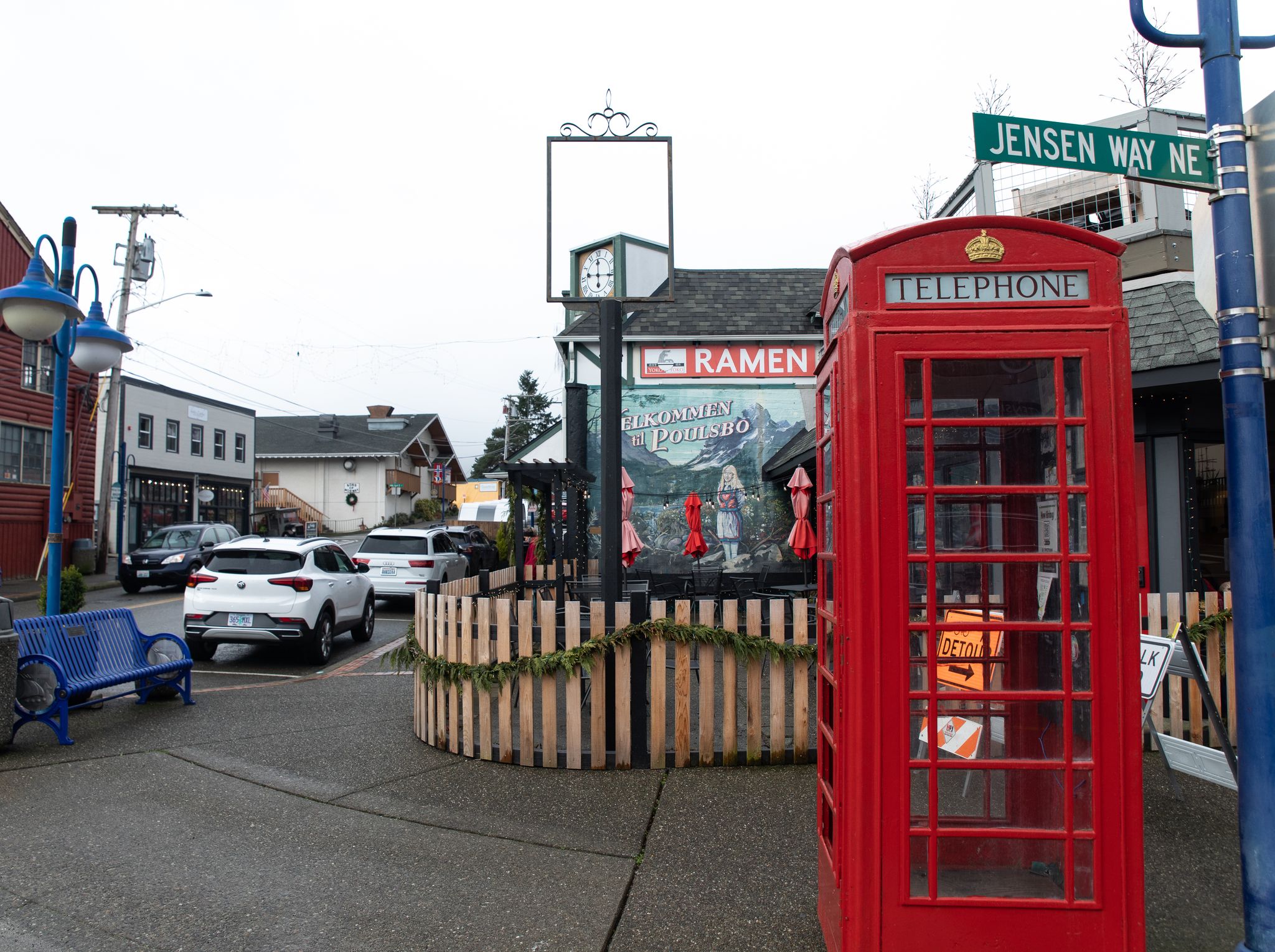 Фото Oxford Suites Silverdale