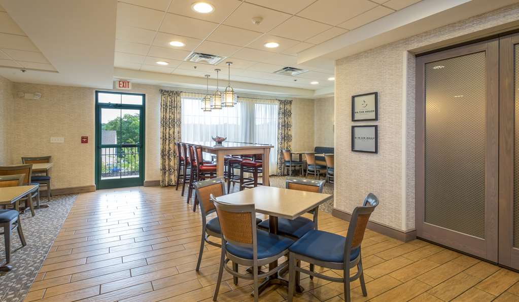 Фото Hampton Inn Freeport/Brunswick