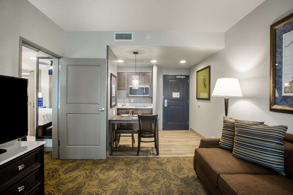 Фото Homewood Suites by Hilton Salina Downtown
