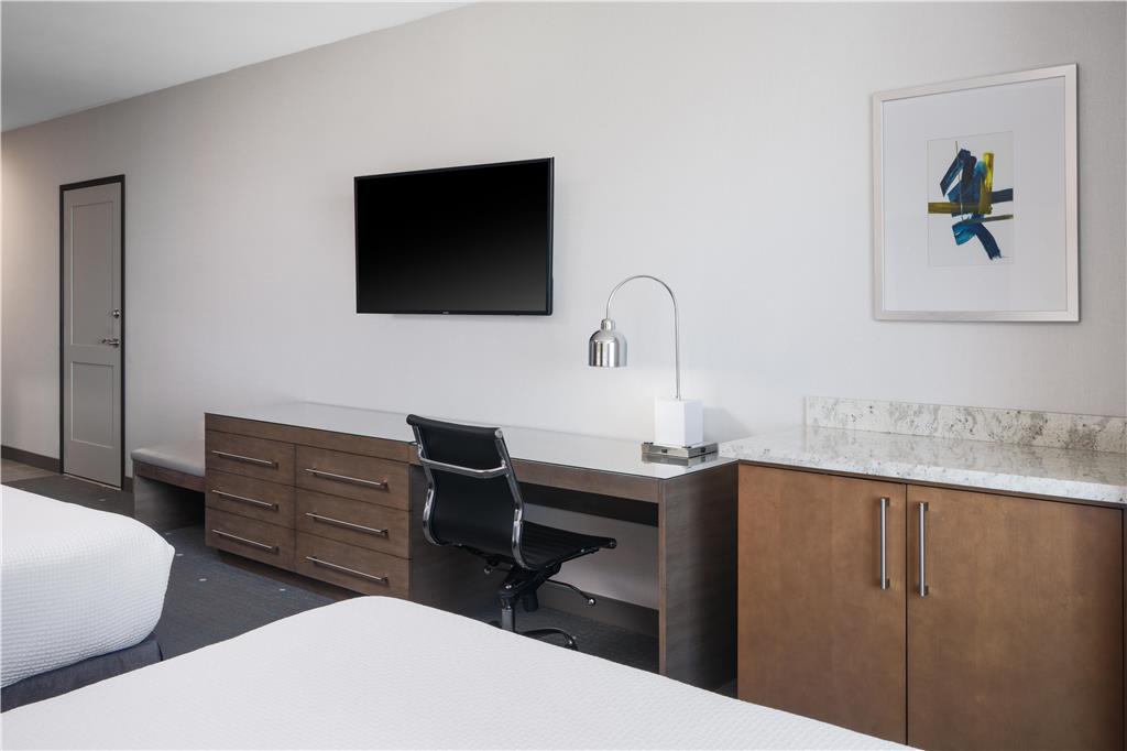 Фото Best Western Premier Hotel at Fisher's Landing