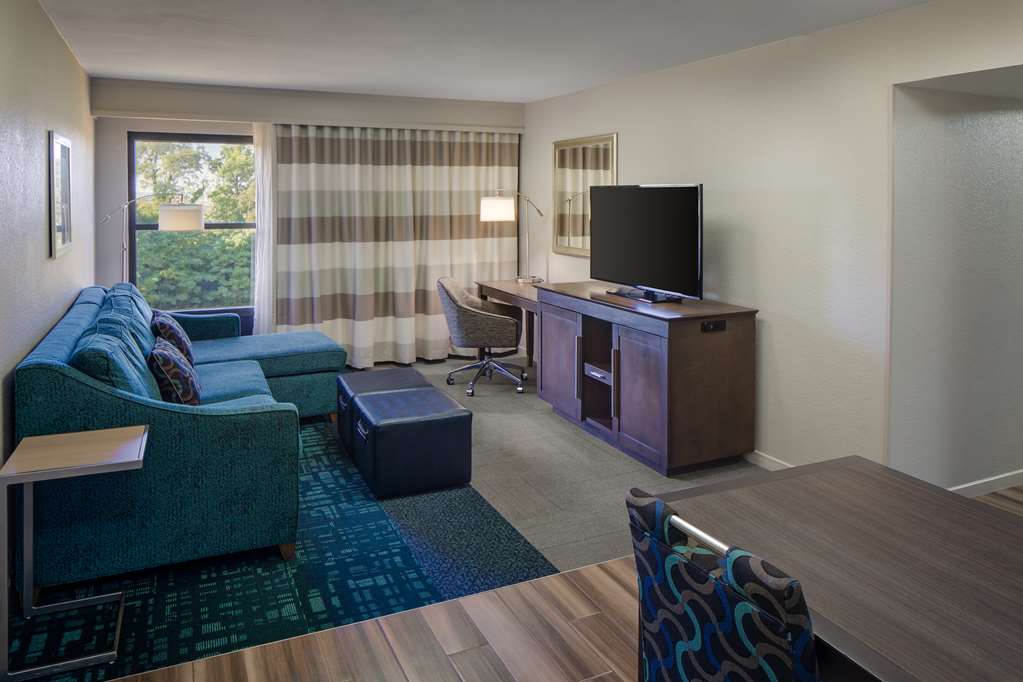 Фото Hampton Inn & Suites Nashville-Airport