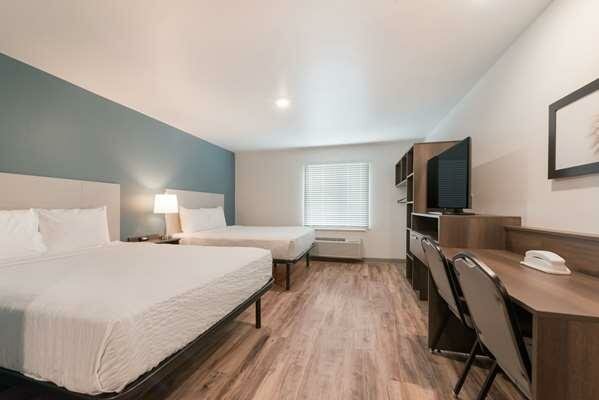 Фото Woodspring Suites Philadelphia Northeast