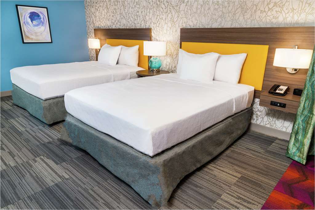 Фото Home2 Suites by Hilton San Antonio at the Rim