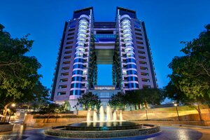 отель Dukes The Palm Dubai Hotel