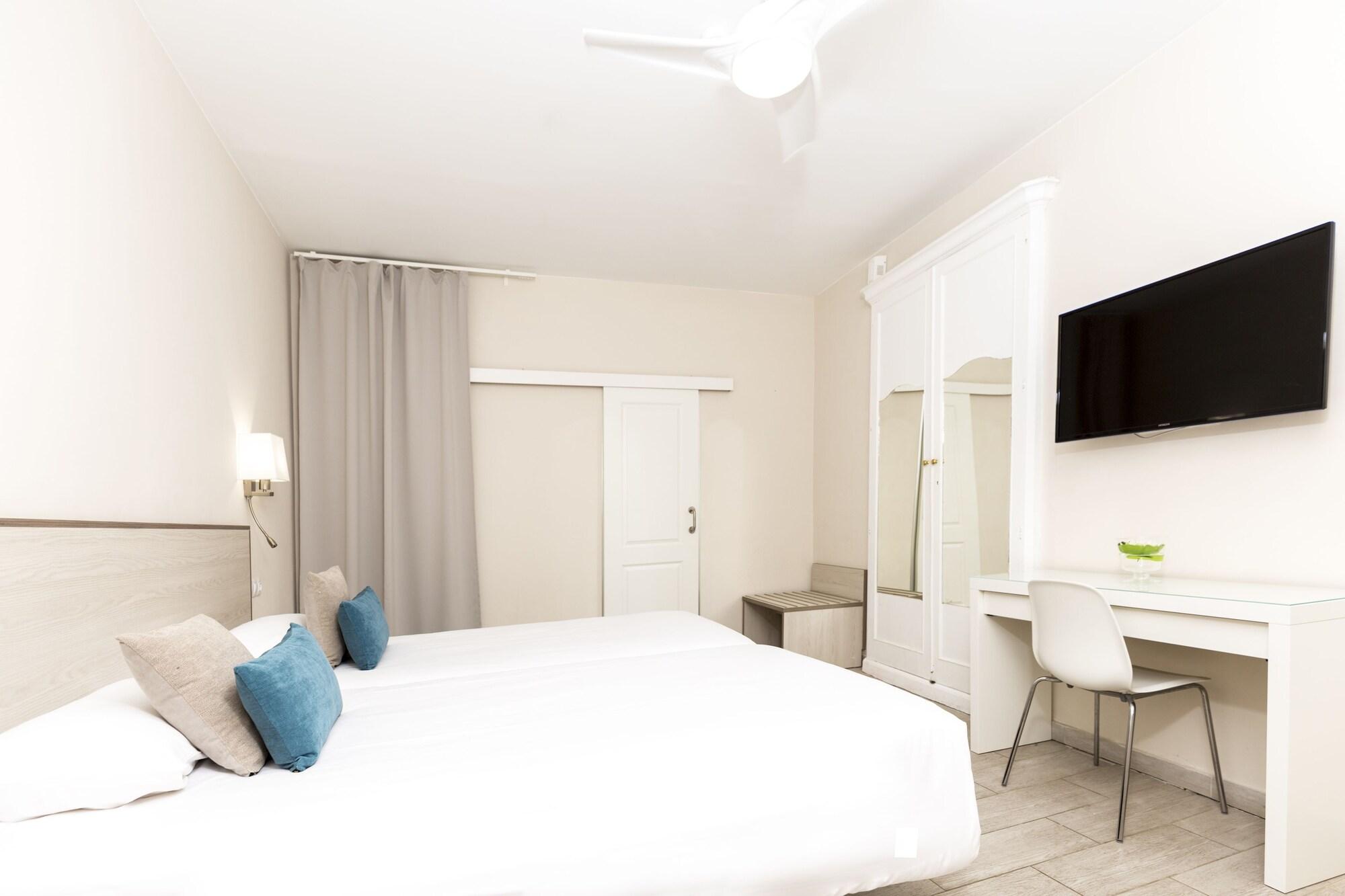 Фото Hotel Madrid