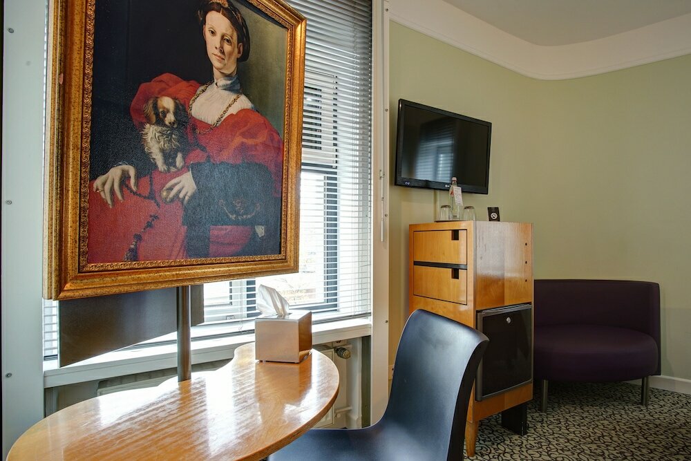 Фото Premier Inn Koeln City Centre
