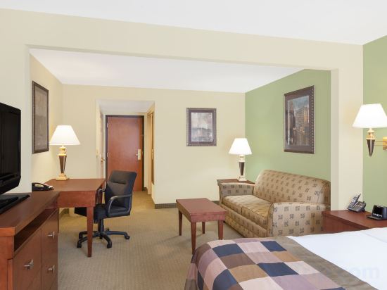 Фото Wingate by Wyndham Lafayette Airport