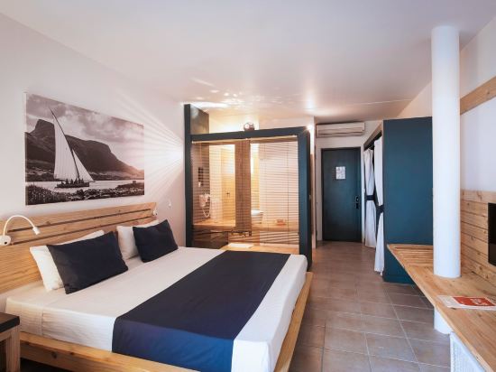 Фото Veranda Pointe Aux Biches Hotel