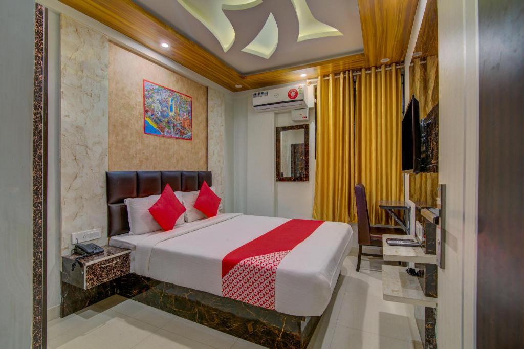 Фото Oyo 11915 Varcity Park