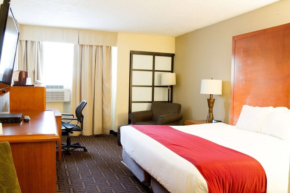 Фото Wyndham Garden Medicine Hat Conference Center