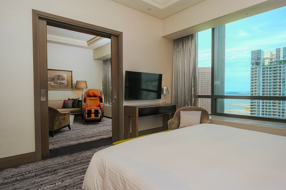 Фото Carlton City Hotel Singapore