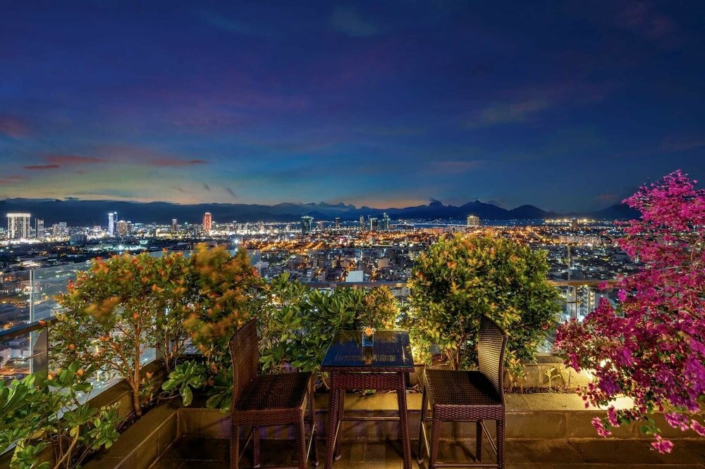 Фото Peninsula Hotel Danang