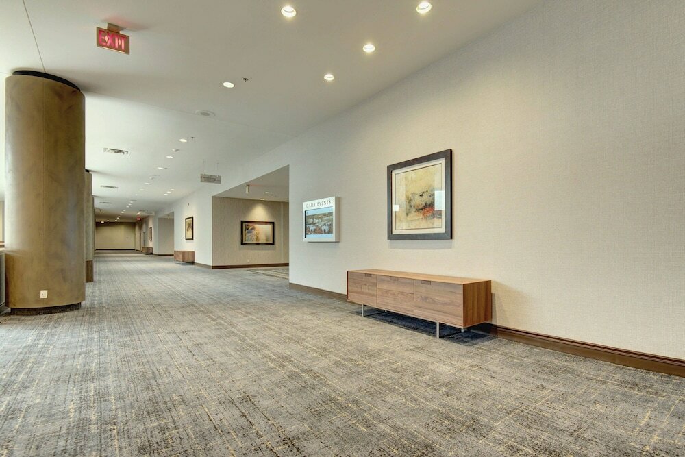 Фото Marriott Tulsa Hotel Southern Hills