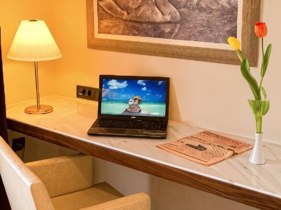 Фото Pharae Palace Hotel