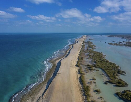 Внешний вид отеля Anantara Sir Bani Yas Island Al Sahel Villa Resort в Сир-Бани-Ясе, фото 3